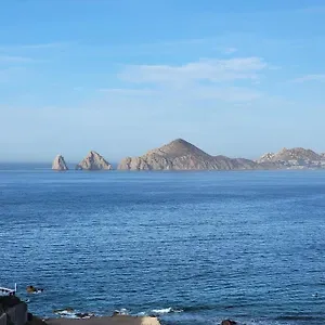 Oceanfront Penthouse, 2 Masters, 2 Baths, Kitchen! Apartment